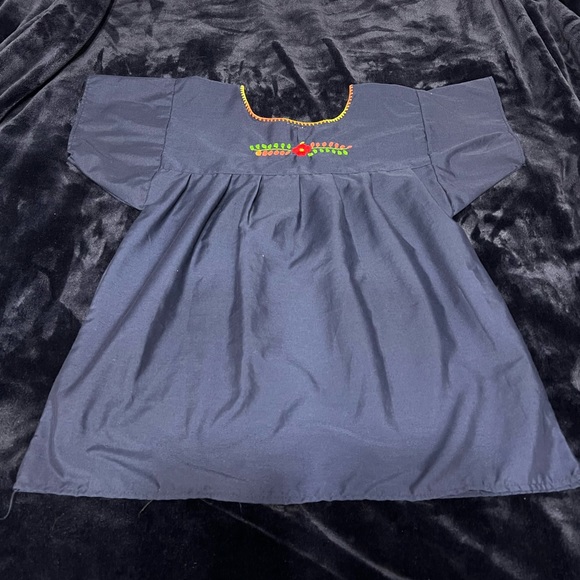 Beautiful women’s floral top - Picture 2 of 3